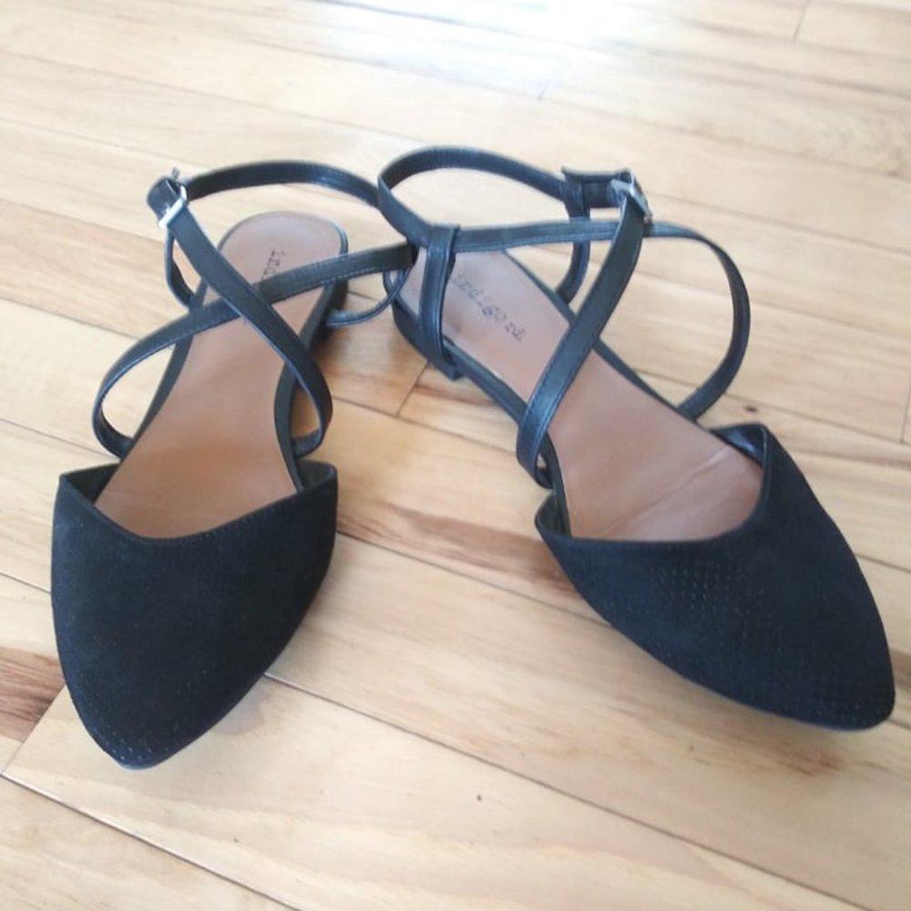 Indigo rd. black strap sandals.